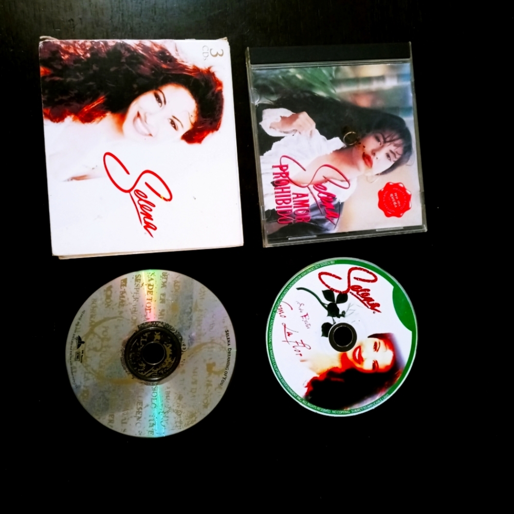 Selena Quintanilla CD lot